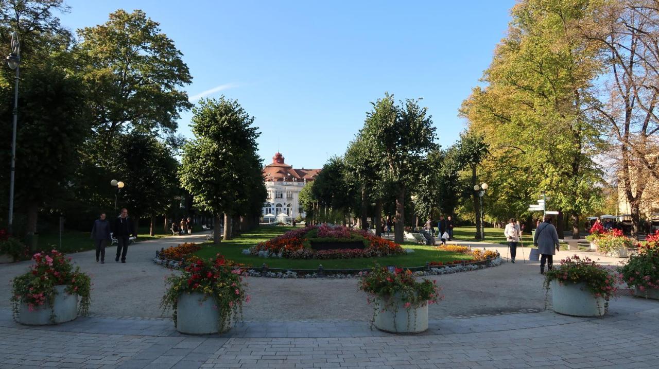 Apartment Carla Карлови Вари Екстериор снимка